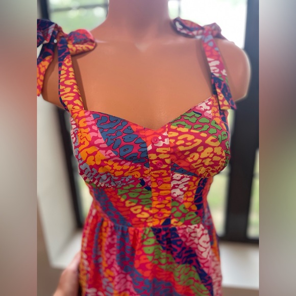 Joy Joy Dress-Boutique - Picture 3 of 8